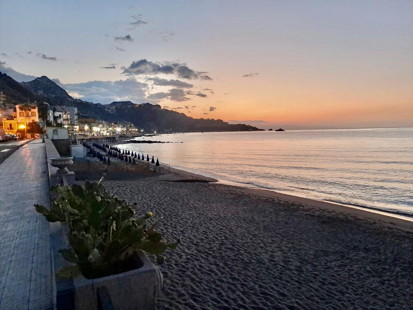 Nausica17 Naxos Bay Lejlighed Giardini Naxos Eksteriør billede